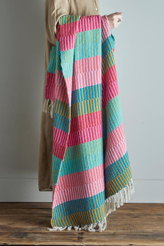 Bloomingville Isnel Green Throw L160xW130 cm